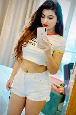 Top female escort available in Hyderabad